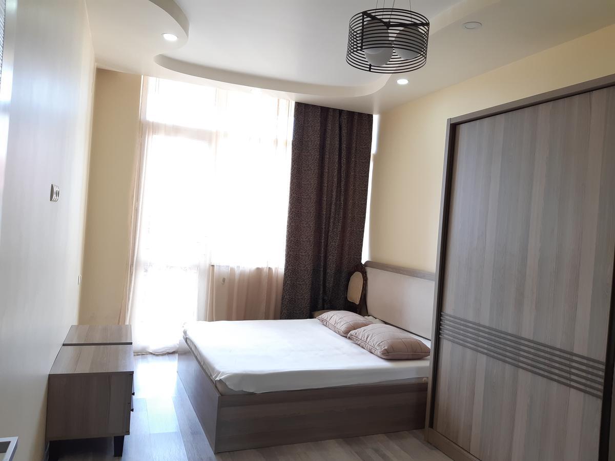 Apartment Gabo777 Batumi Exterior photo